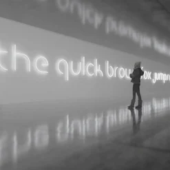 Artemide Alphabet of Light applique minuscule p| Appliques Murales Led|Appliques Murales