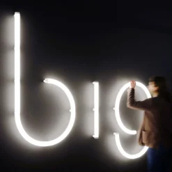 Artemide Alphabet of Light applique majuscule J| Appliques Murales Led|Appliques Murales
