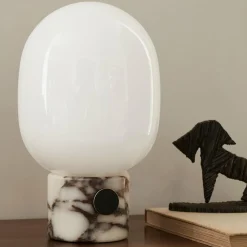 Audo Copenhagen Audo JWDA lampe, pied marbre Calacatta-Viola| Lampes À Poser Led|Lampes À Poser Et Lampes De Table