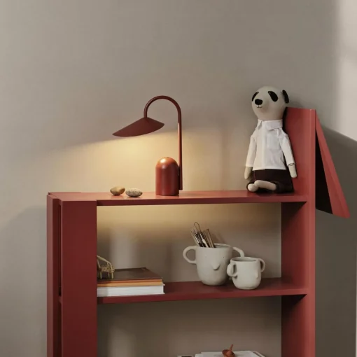ferm LIVING Lampe à poser LED rechargeable Arum, rouge, intensité| Lampes À Poser Led|Lampes À Poser Et Lampes De Table