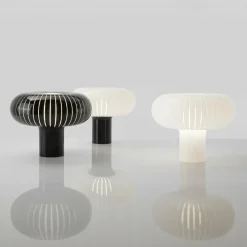 Kartell Lampe à poser Teresa, noir/blanc, Ø 50 cm, PMMA| Lampes À Poser Led|Lampes À Poser Et Lampes De Table