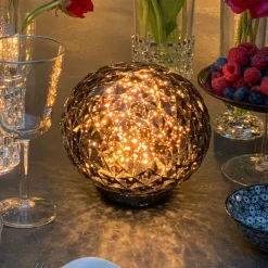 Kartell Mini Planet lampe à poser batt, gris fumé| Lampes À Poser Led|Lampes À Poser Et Lampes De Table