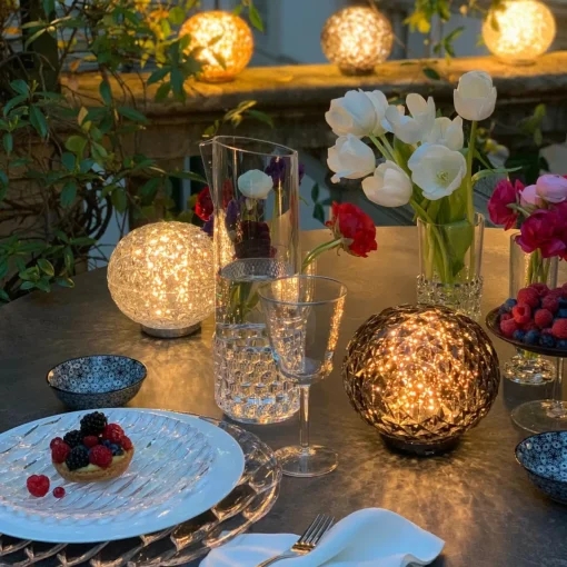 Kartell Mini Planet lampe à poser batt, gris fumé| Lampes À Poser Led|Lampes À Poser Et Lampes De Table