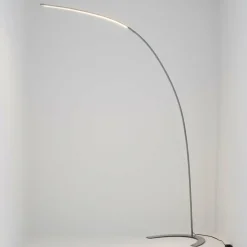 Lindby Lampadaire LED Danua, argenté| Lampadaires Led|Lampadaires