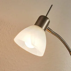 Lindby Lampe sur pied Gwendolin, couleur nickel, 1 lampe| Lampadaires Led|Lampadaires