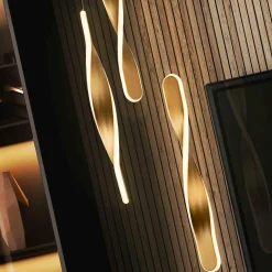 Schuller Valencia Suspension LED Twist, 3 lampes. Aluminium, métal, acrylique, doré| Suspensions Led|Suspensions