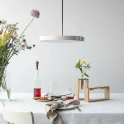 UMAGE Asteria medium suspension laiton nacrée| Suspensions Led|Suspensions